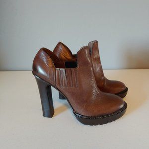 🌟Marni Brown Distressed Bootie "EUC"